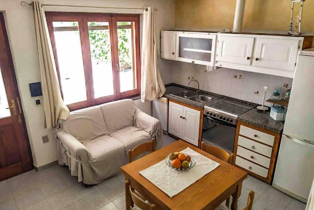 Casa Maddalenina Con Giardino, Vicino Al Mare! Lägenhet La Maddalena  Exteriör bild