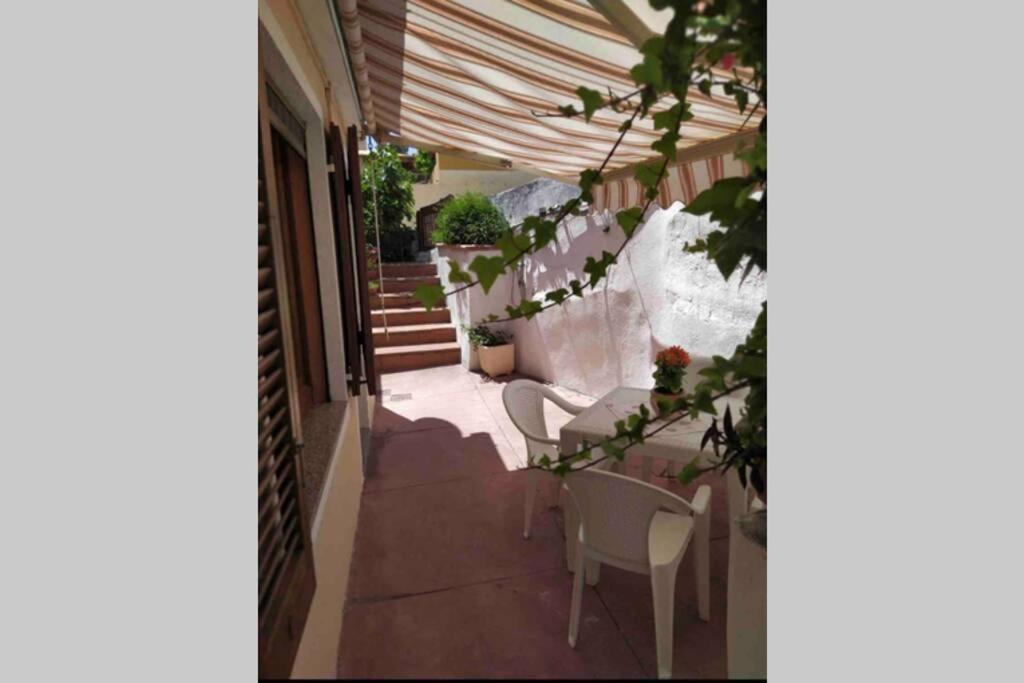 Casa Maddalenina Con Giardino, Vicino Al Mare! Lägenhet La Maddalena  Exteriör bild