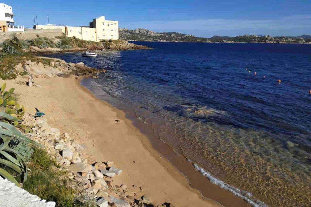 Casa Maddalenina Con Giardino, Vicino Al Mare! Lägenhet La Maddalena  Exteriör bild